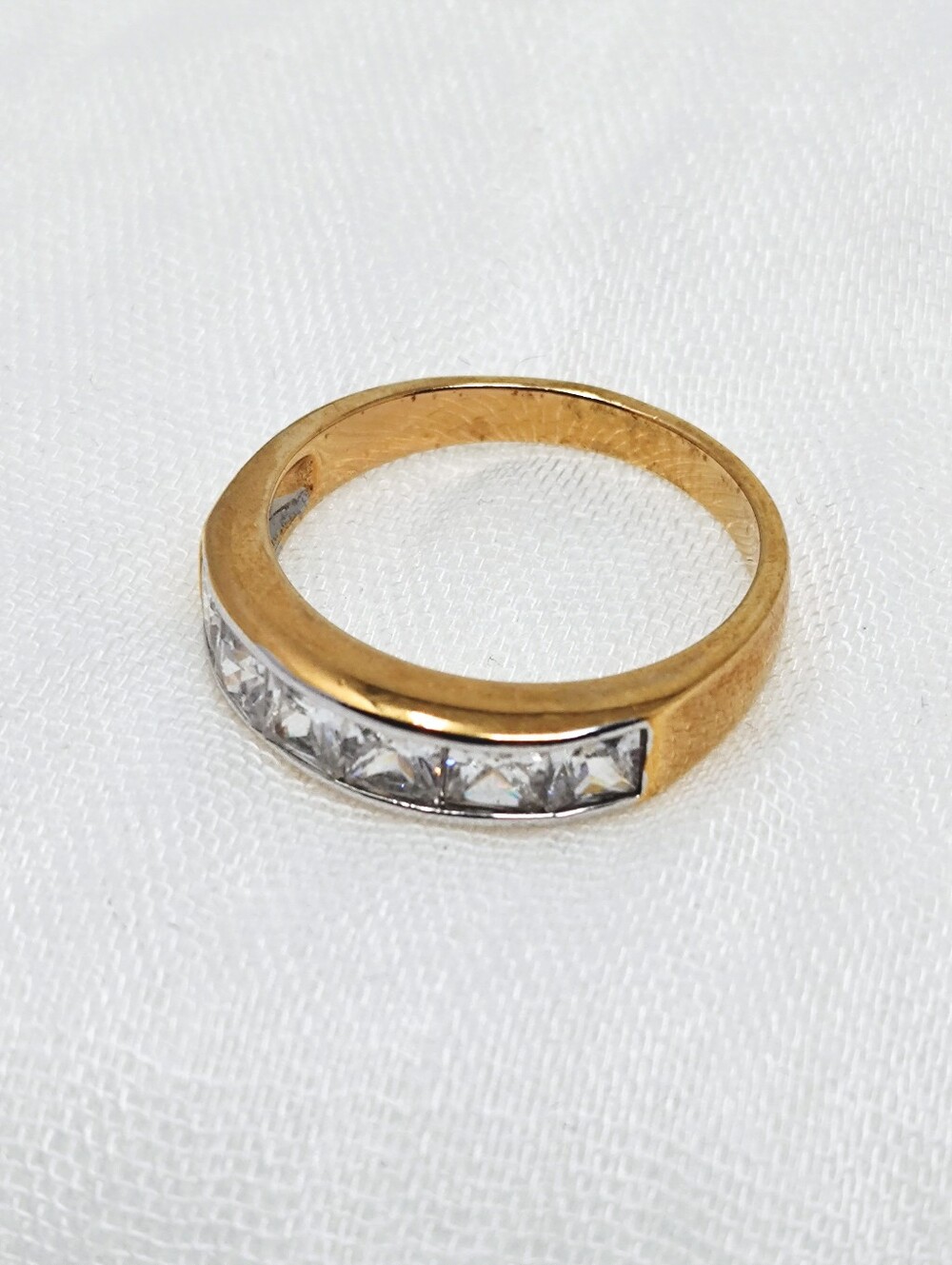 Vintage Size 12 Classic Ring In Gold Tone With Square Crystal Accent Stones